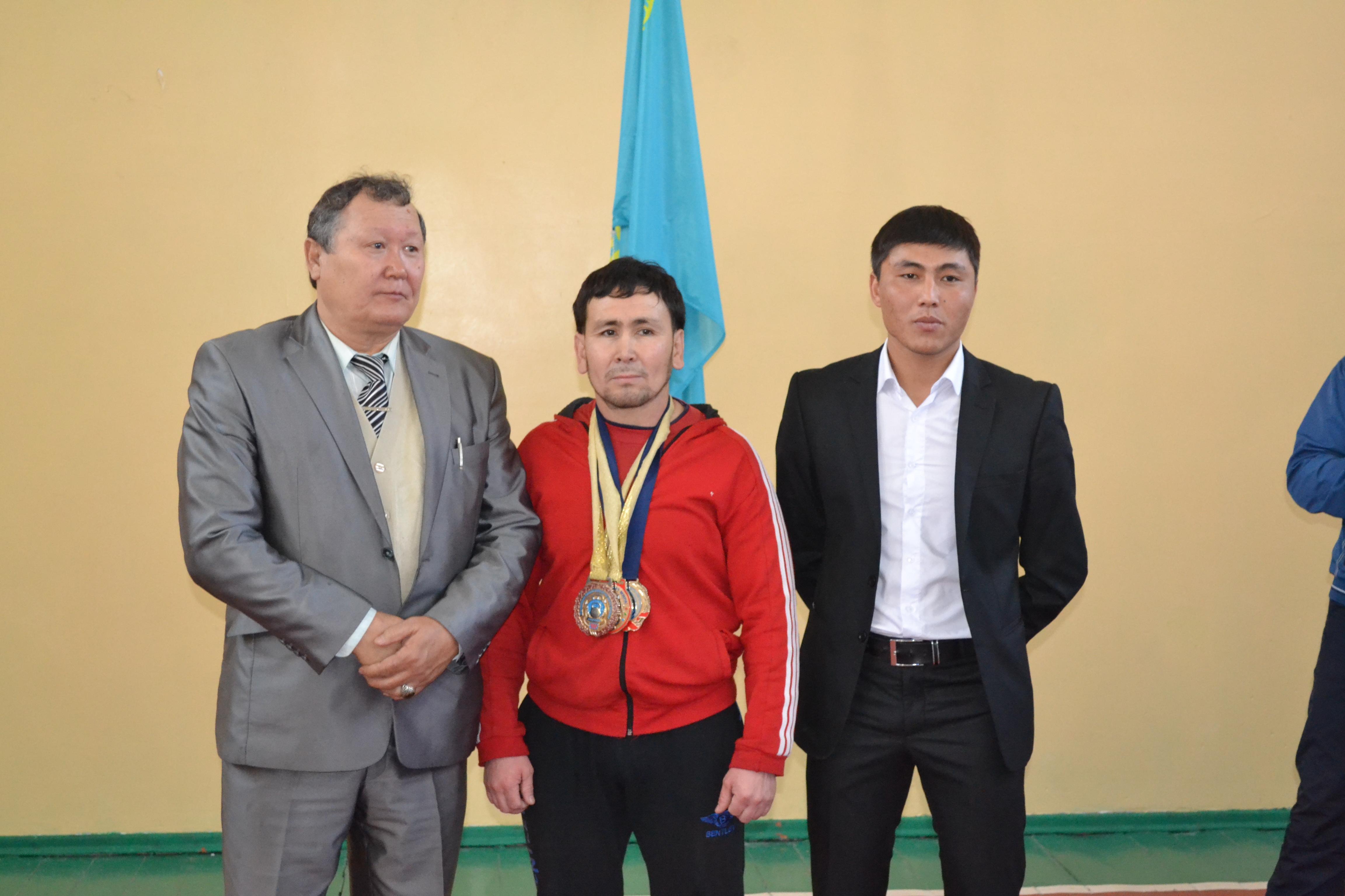 Қол күрестіру және гір спортынан чемпионат